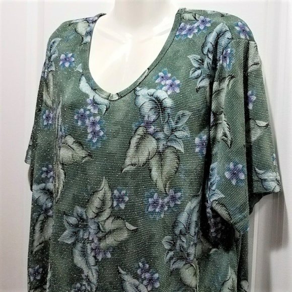 *SOLD*  Teddi Speckled Floral Festival Top 1X - Picture 7 of 7